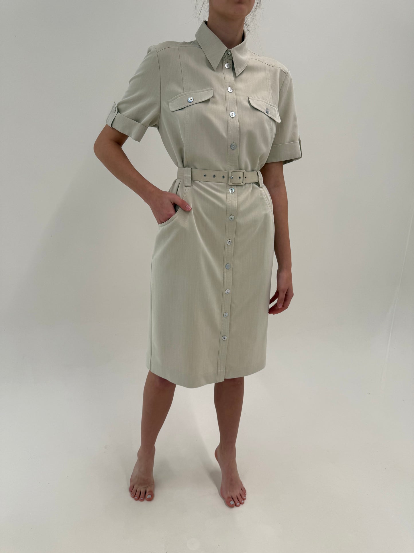 Rochie vintage în stil Safari sand nude din pânză extrafina și nasturi mother of pearl