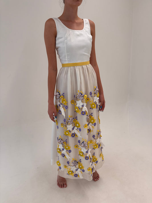 Set vintage de seară couture cu rochie maxi și ‘sort’ cu aplicații manuale 3D pe organza de mătase