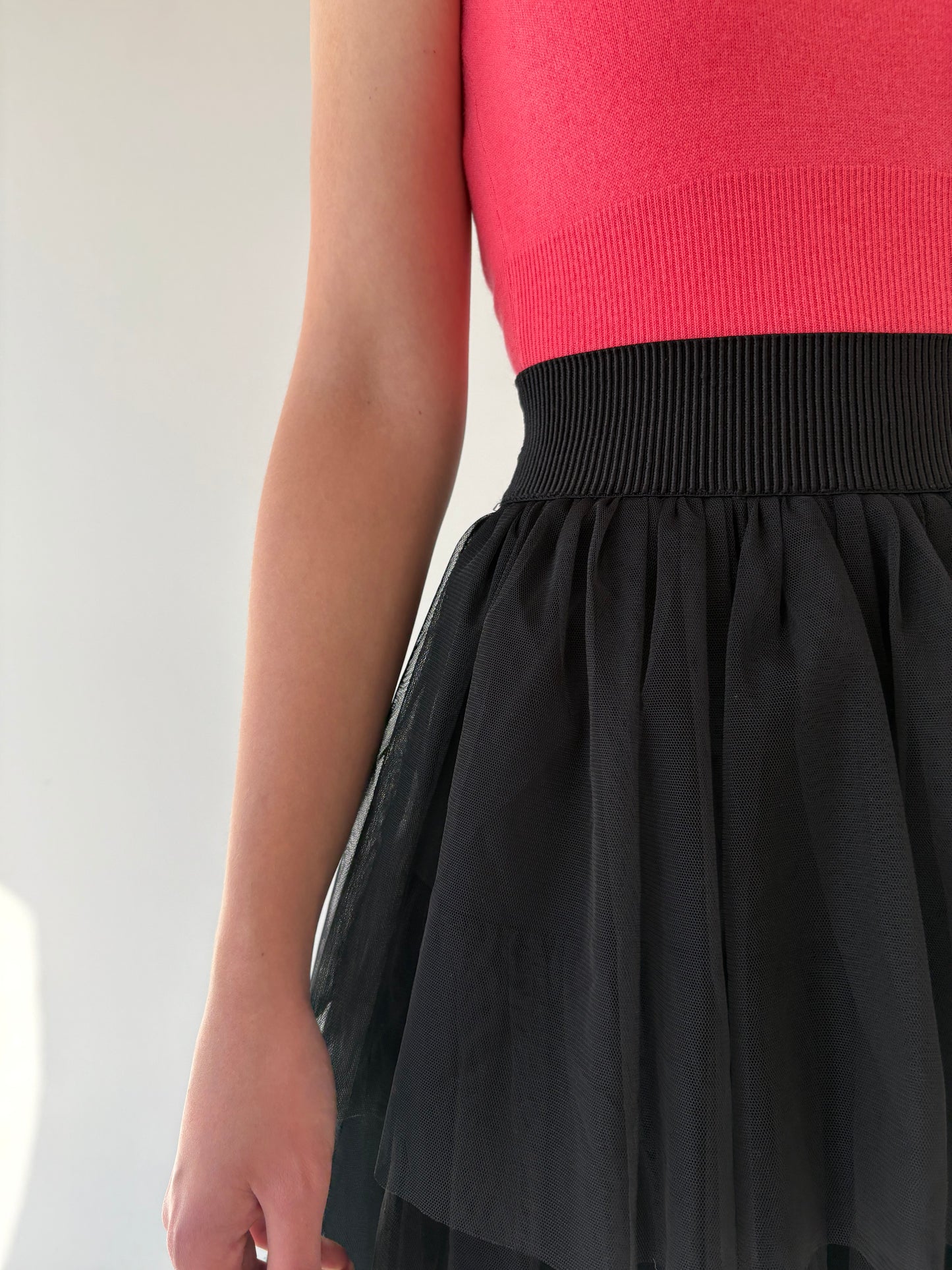 Fustă maxi neagră din tulle moale cu talie ultra înaltă marcată elastică