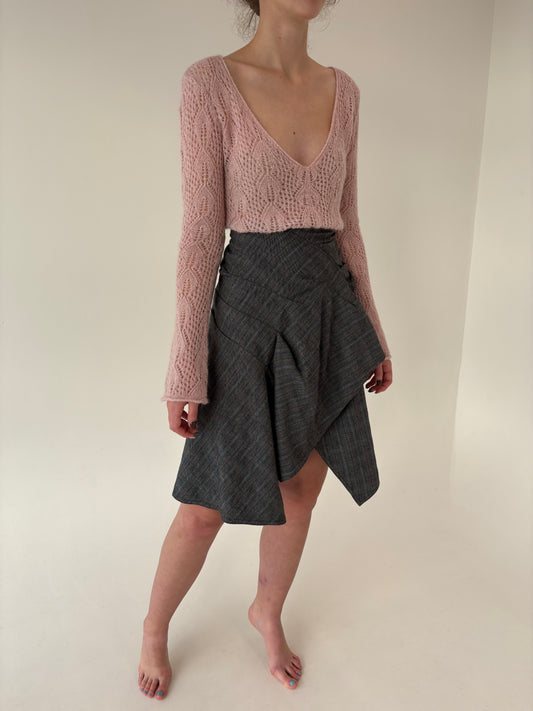 Fustă din stofă de lana extrafina in carouri și croi deosebit