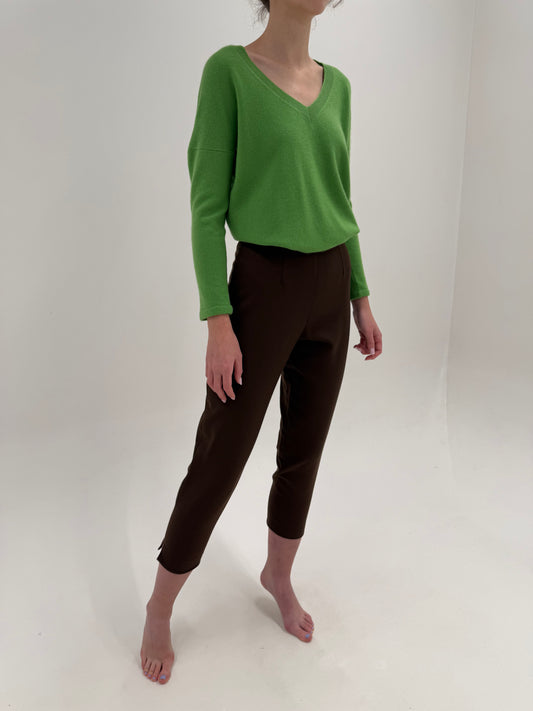 Pantaloni țigaretă petite dark chocolate brown din lana extrafina