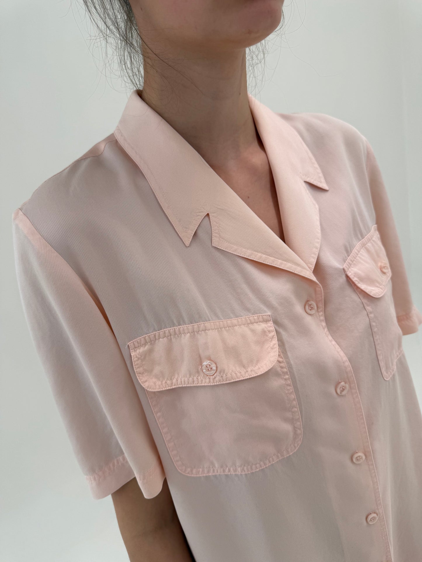 Cămașa powder Pink din mătase naturală texturată în croi oversized