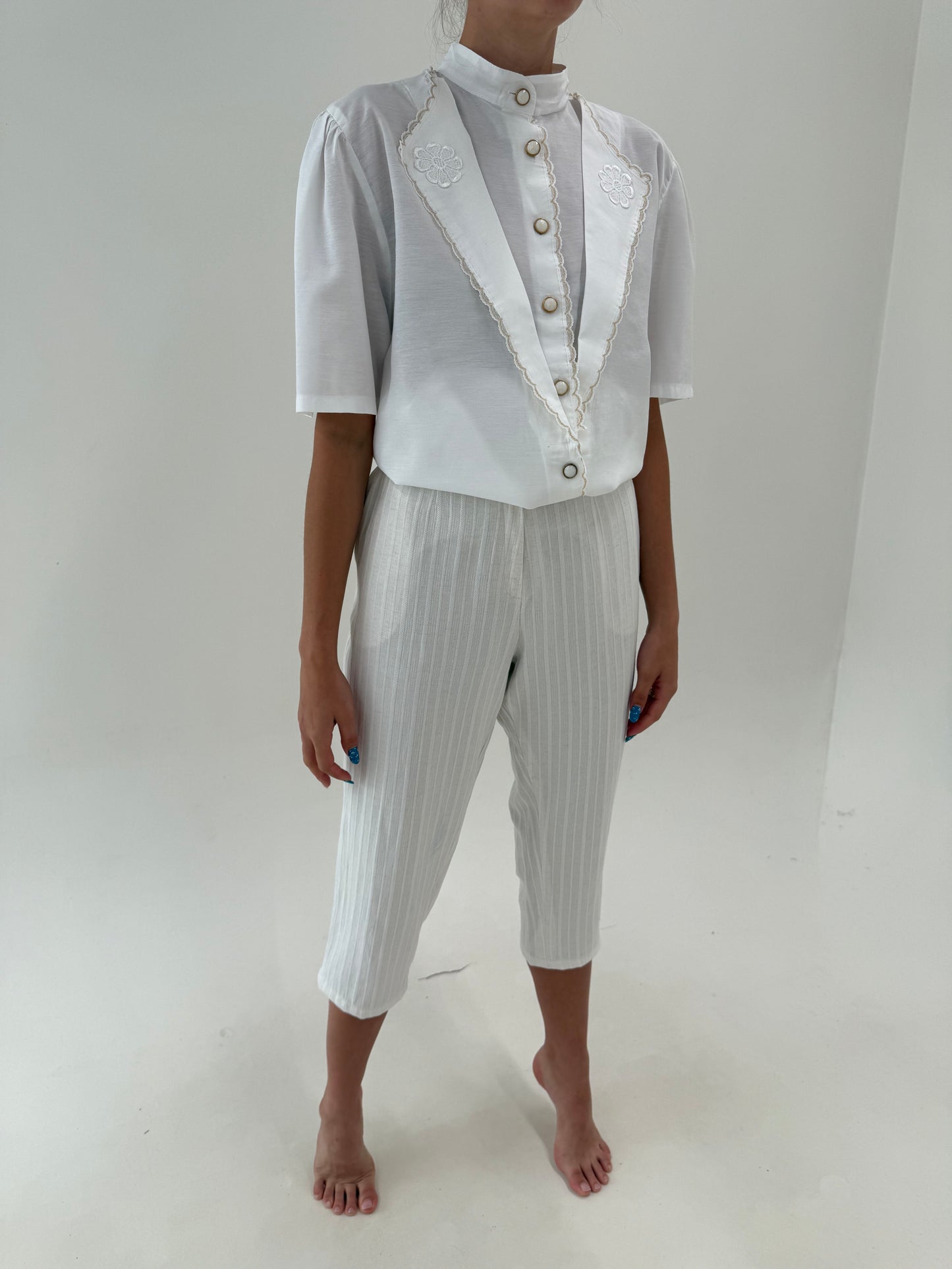 Pantaloni capri cu dungi fine texturate din pânză cu talie ultra înaltă