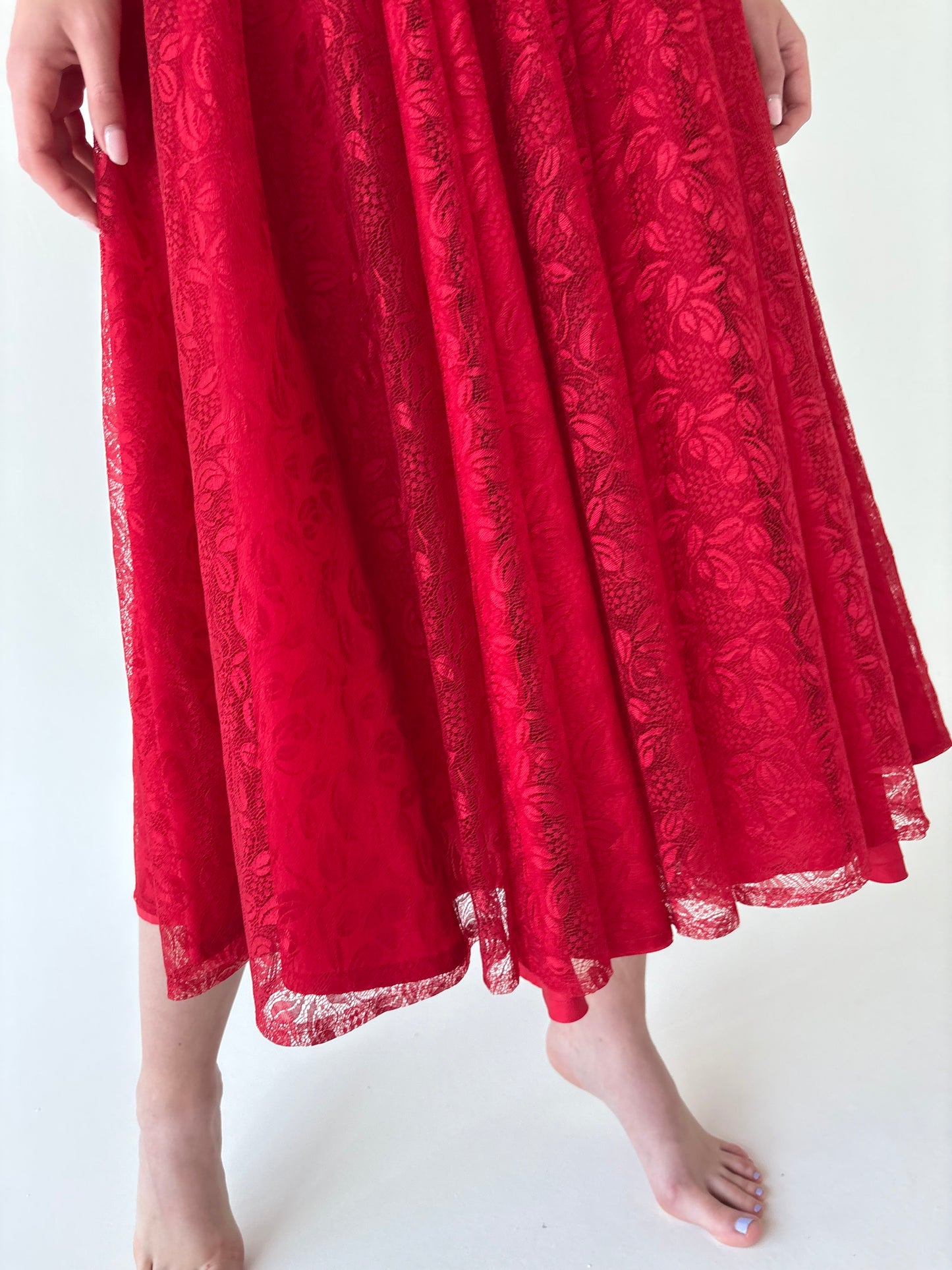 Rochie vintage super amplă cherry red în croi de ani 50
