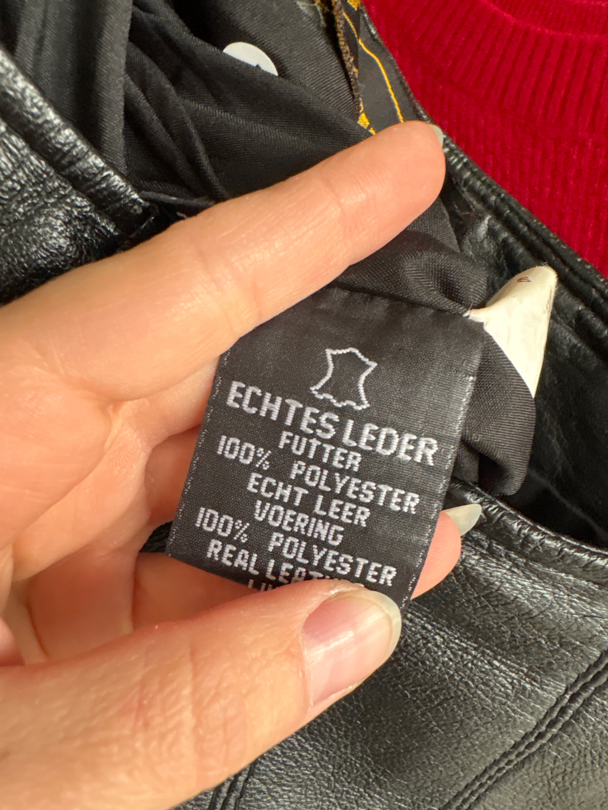 Pantaloni din piele naturală plina extrem de moale și fină