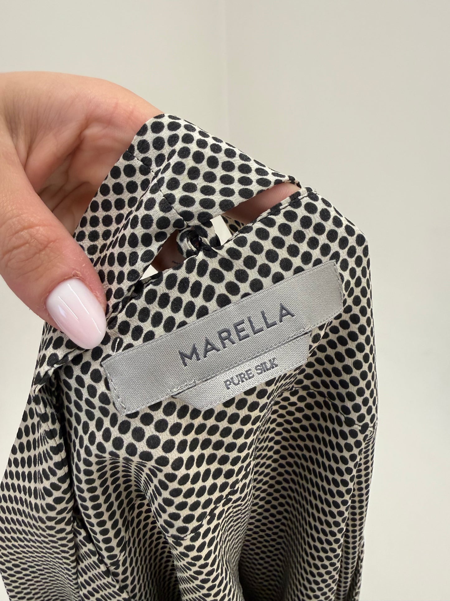 Cămașa Marella by Max Mara nouă cu print alb negru și panglică detașabilă