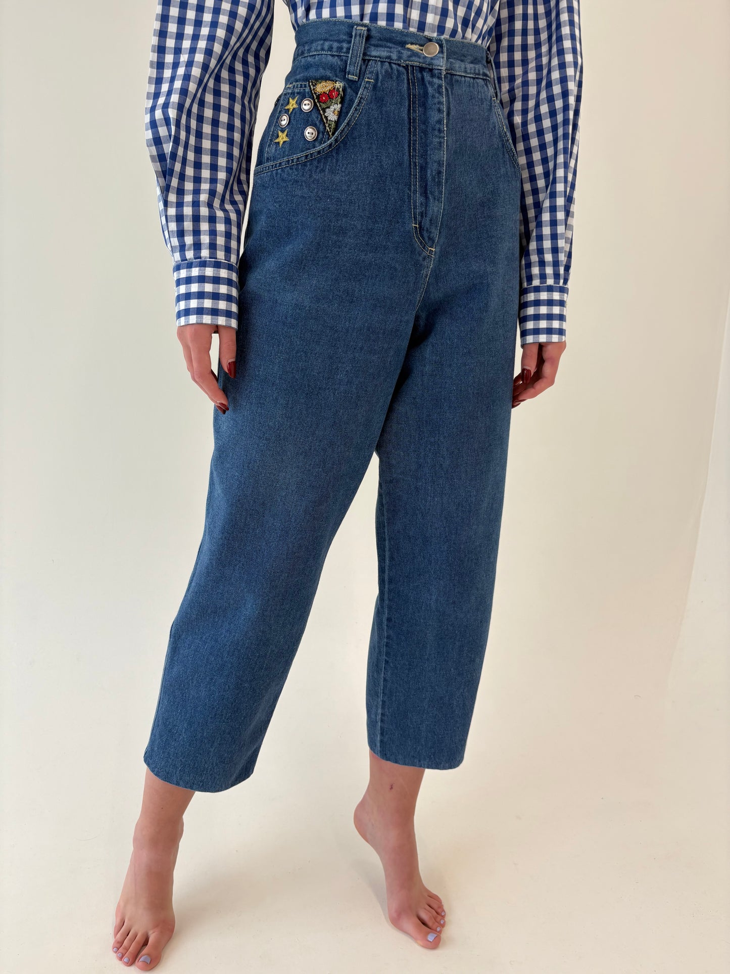Jeanși vintage mom fit cu talie ultra înaltă classic wash și broderie