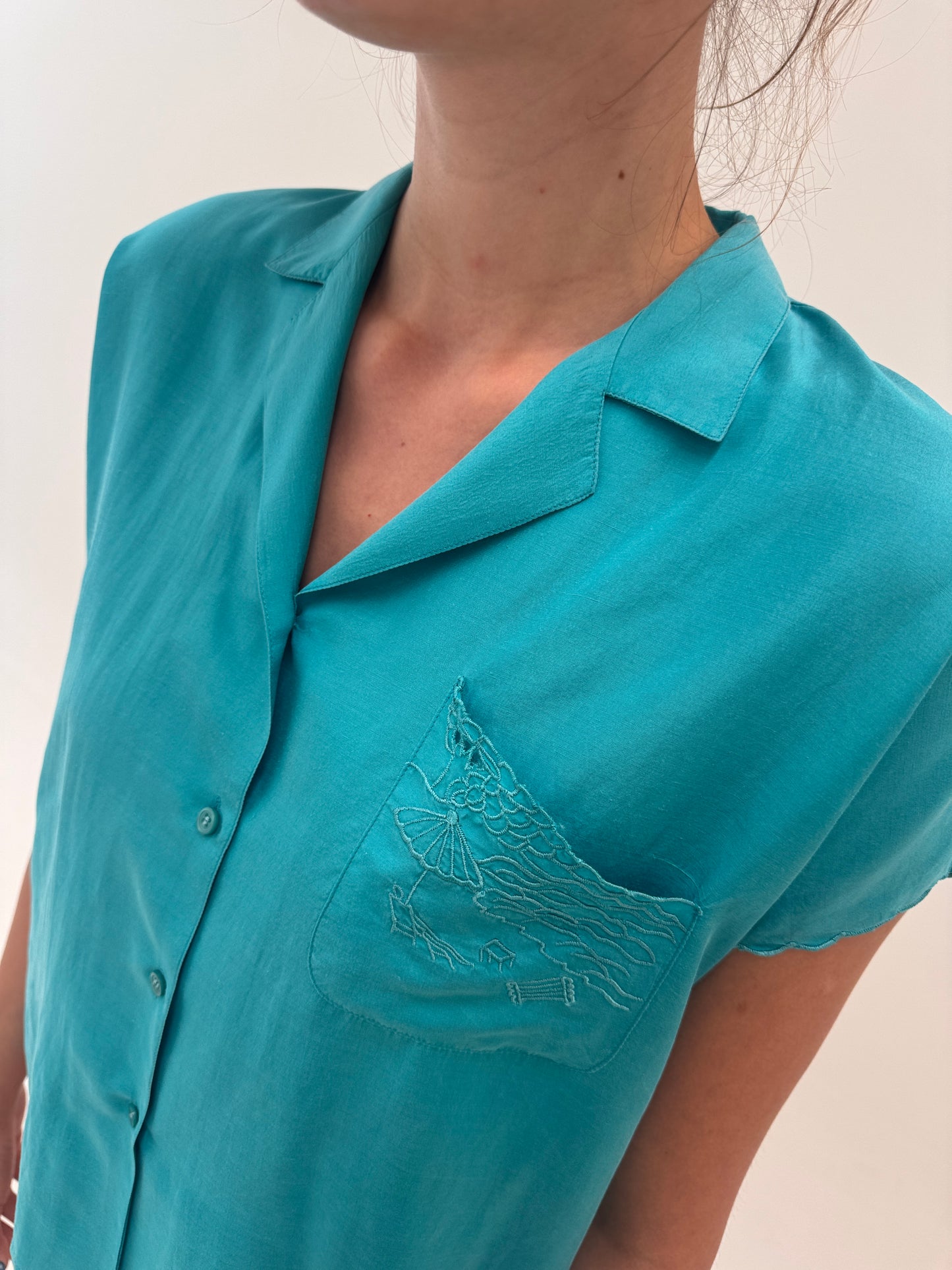 Cămașa vintage aqua blue  din mătase naturală în croi lejer