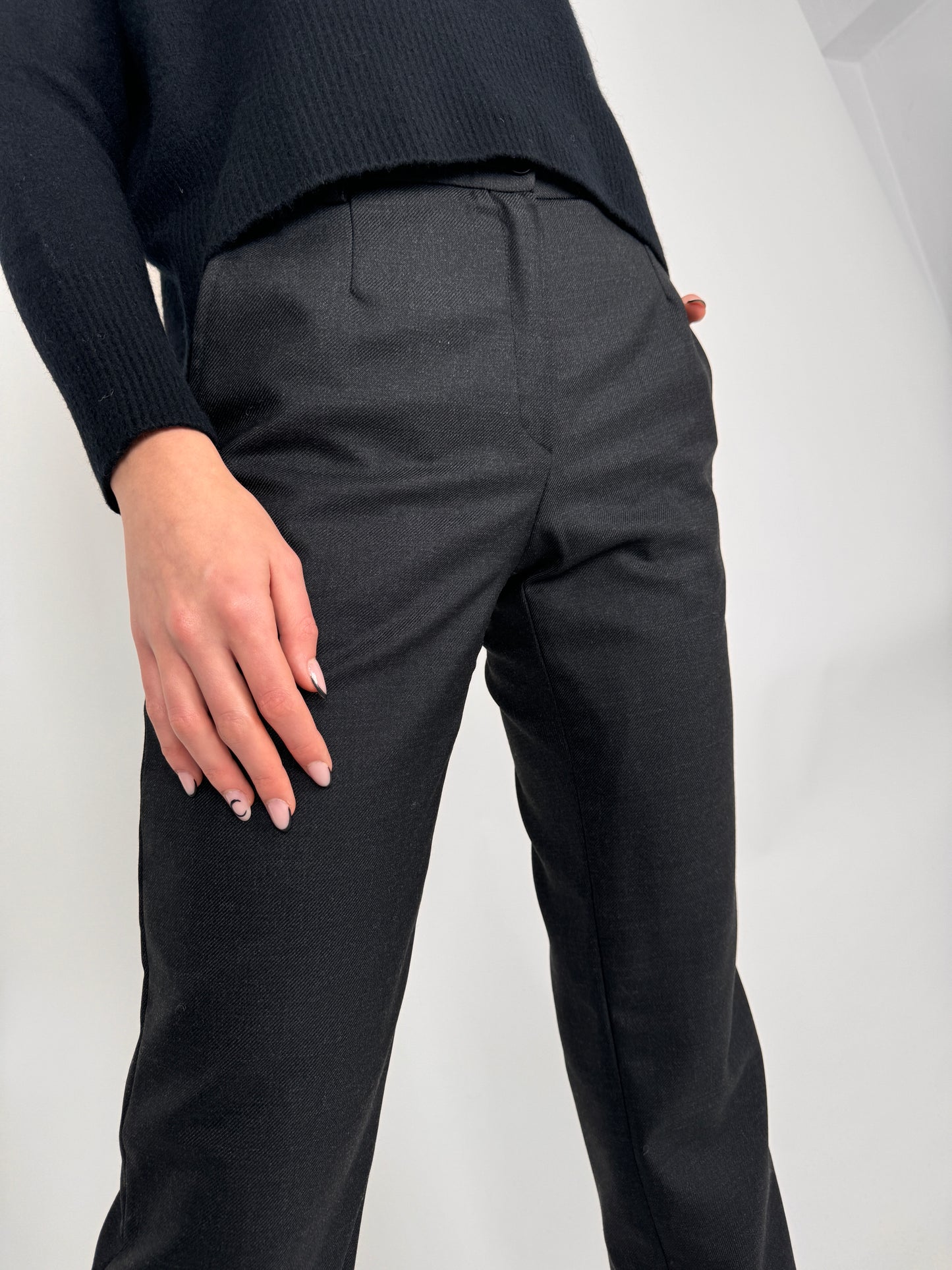 Pantaloni noi charcoal grey din lana extrem de fină