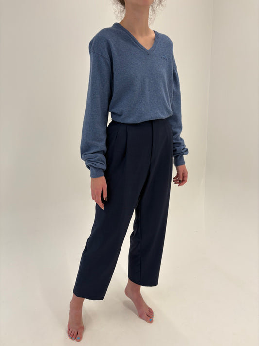 Pantaloni Navy cu pense din stofă de lana extrafina pura certificată