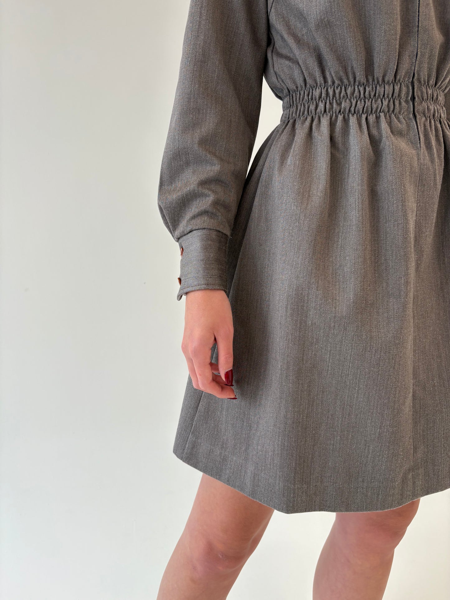 Rochie old vintage anii 70 graphite gray din stofă cu talie ultra înaltă