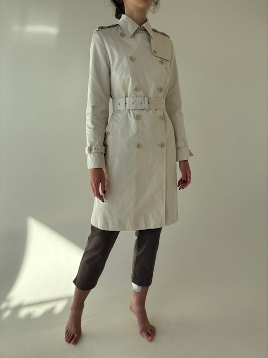 Trench de brand japonez luxury   23ku Tokyo butter white impermeabil