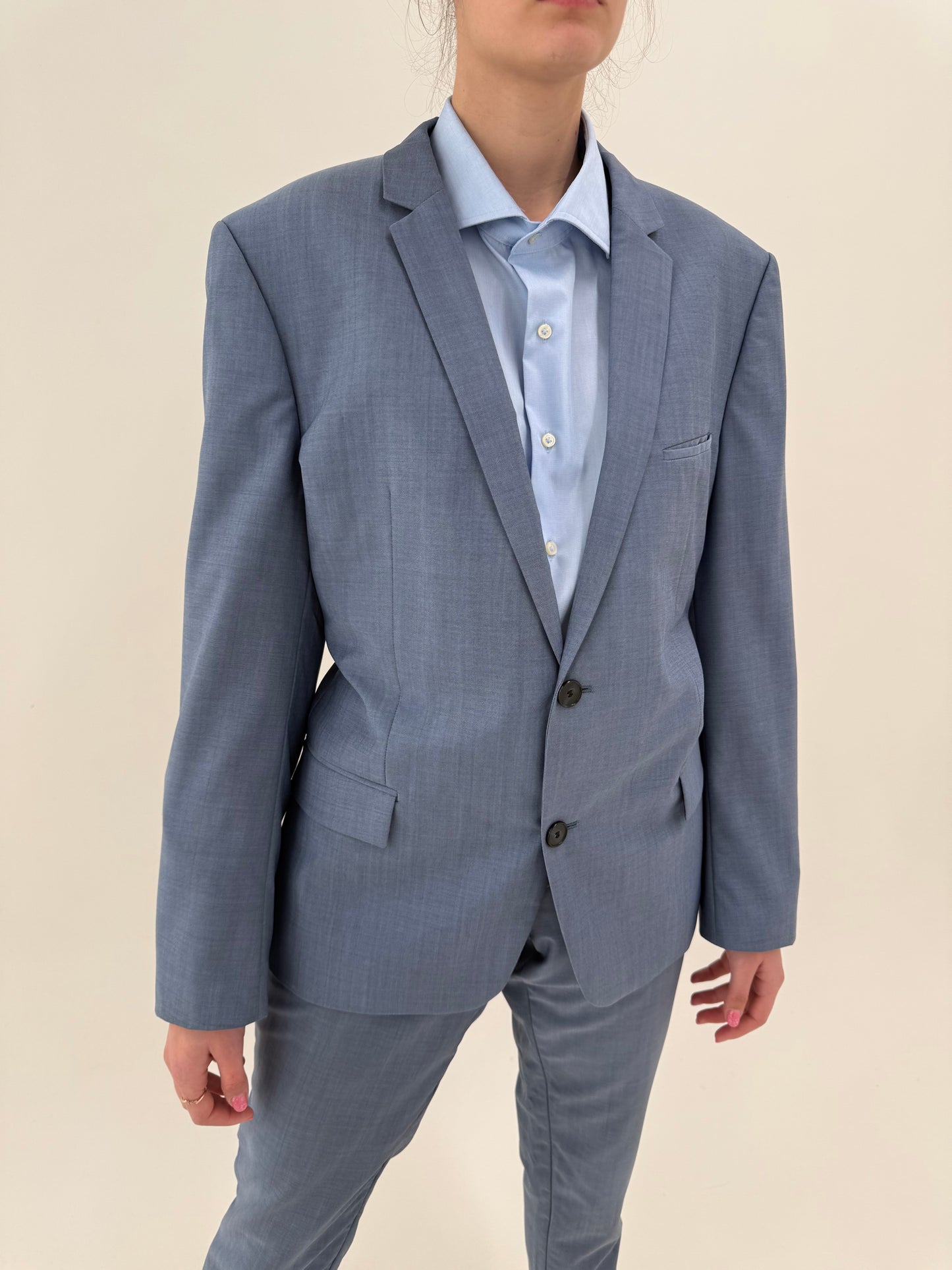 Costum baby blue Hugo Boss din stofita de primăvară vară