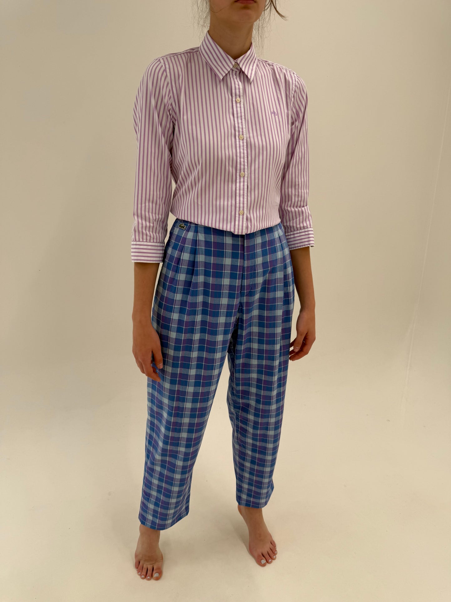 Pantaloni vintage Lacoste în carouri cu pense și talie ultra înaltă