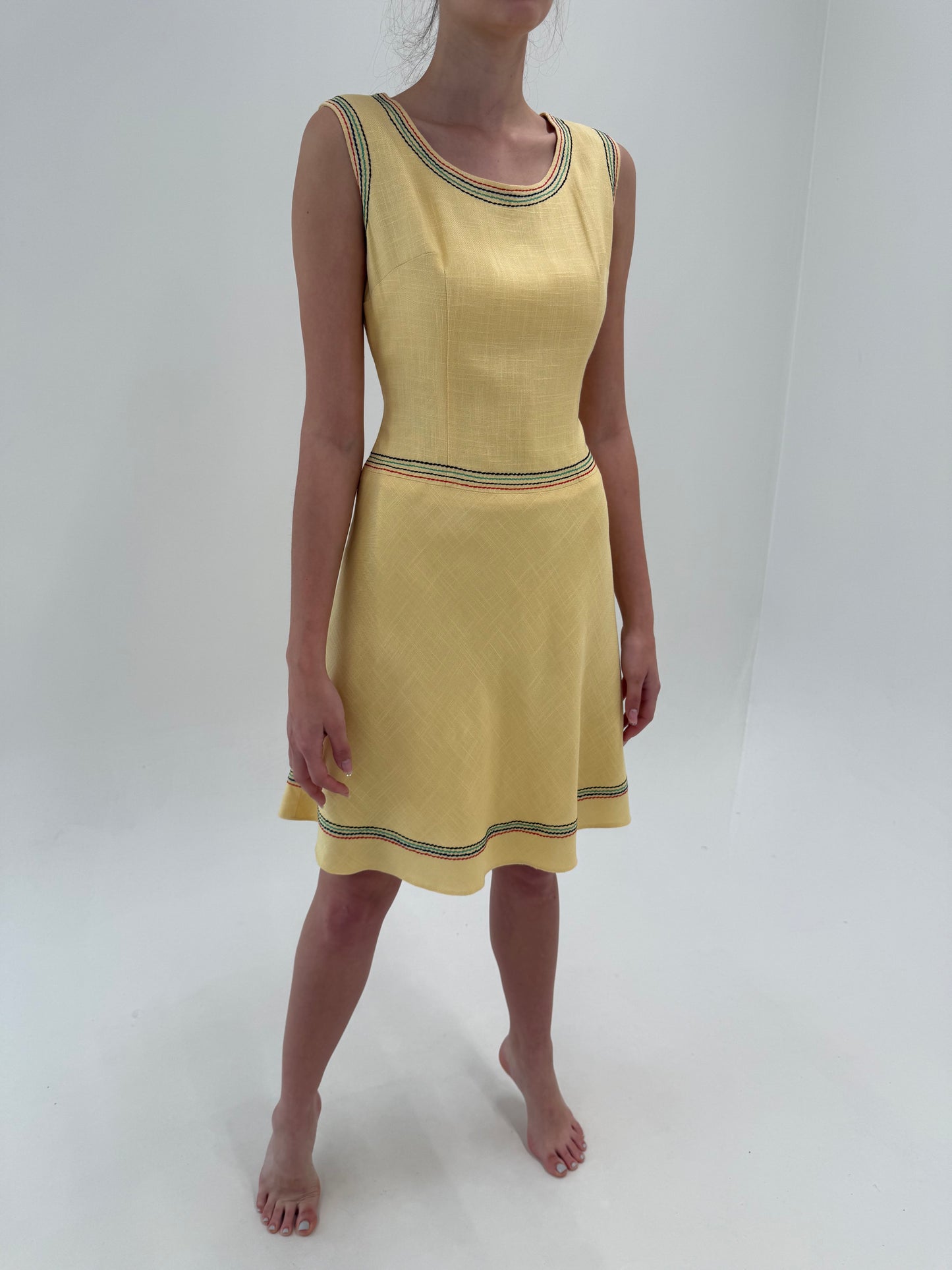 Rochie old vintage din pânză butter yellow cu talie marcată