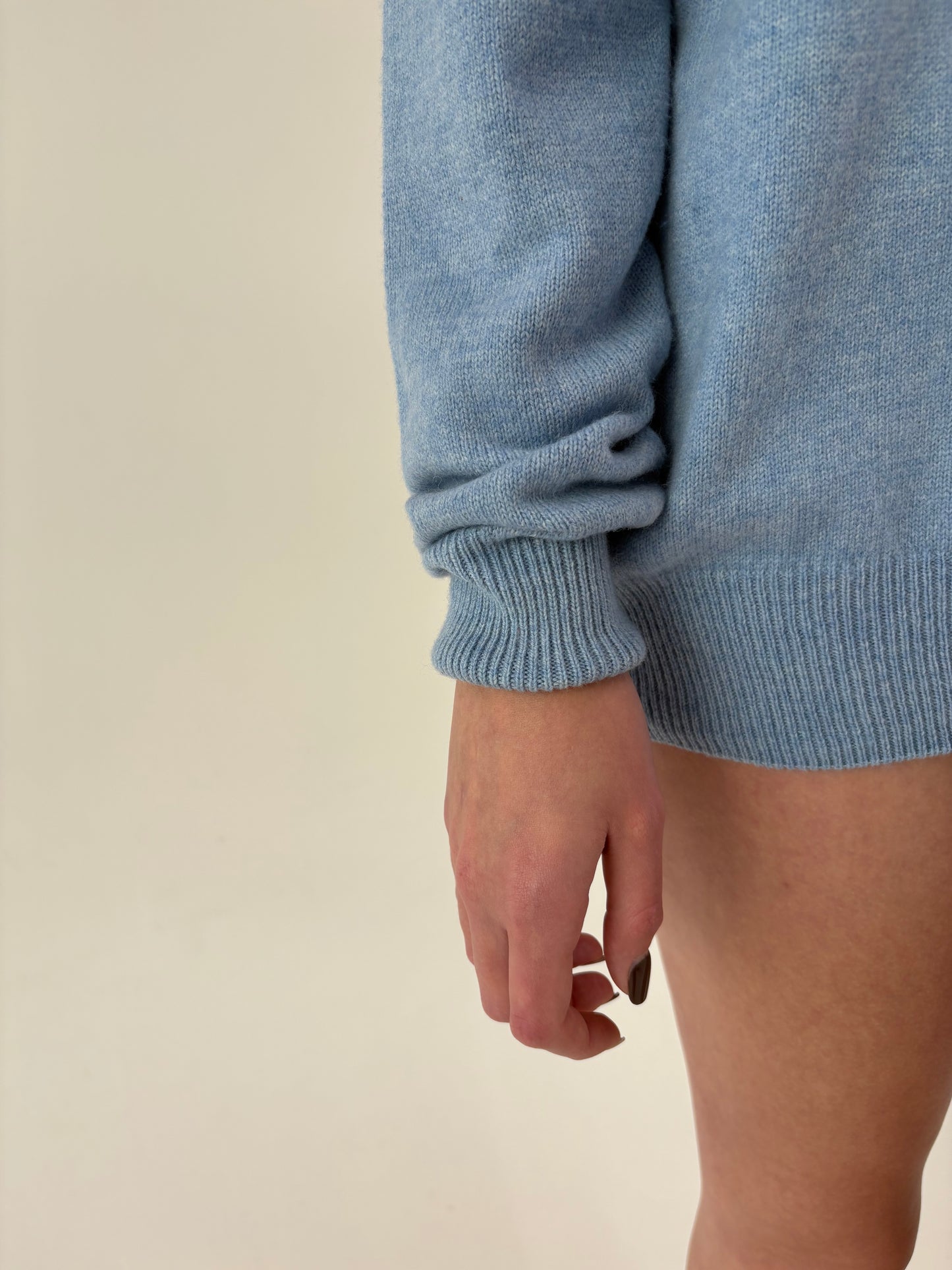 Maleta italiană groasa baby blue din lana extrafina de gramaj mare