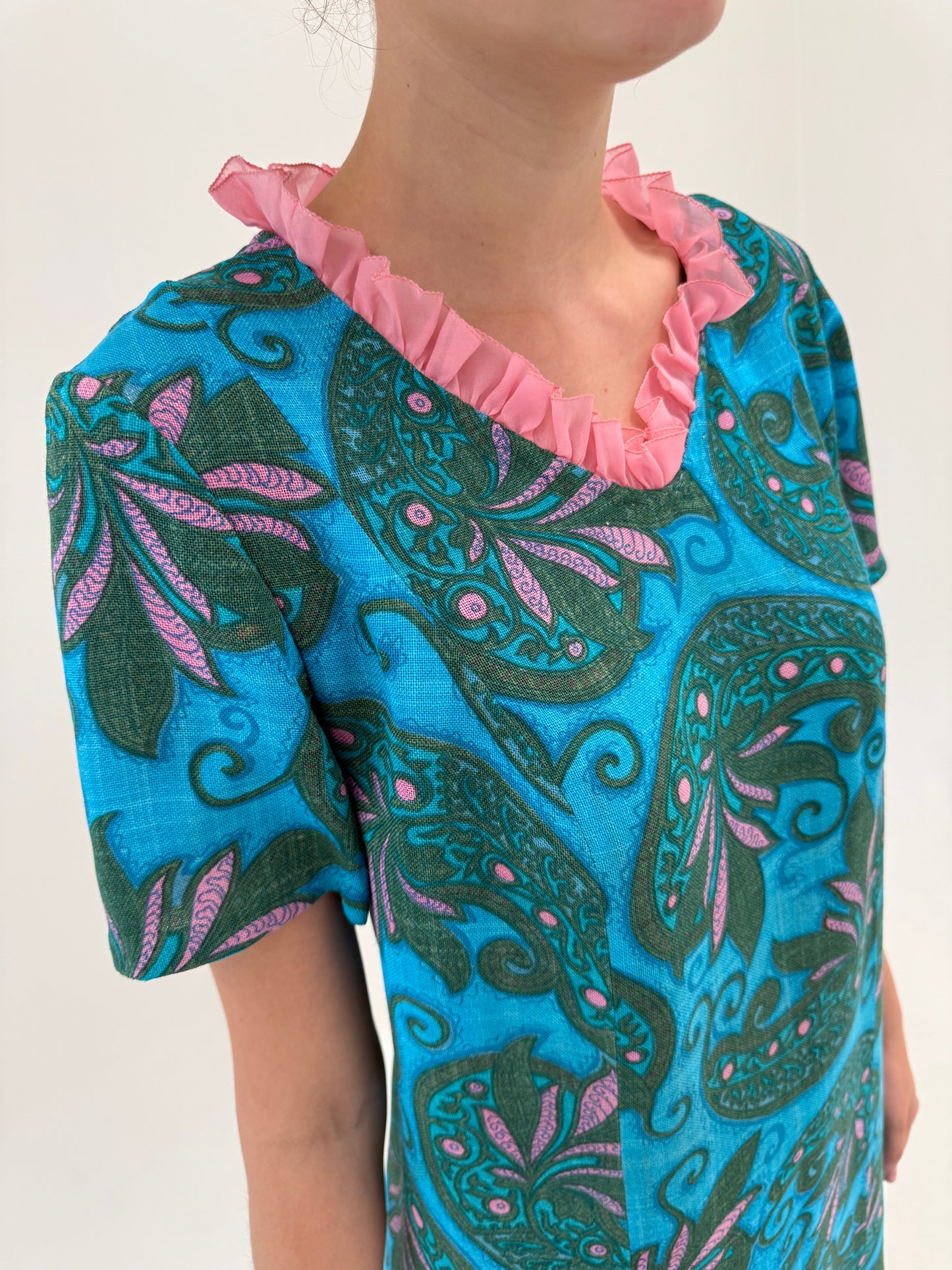 Rochie Old vintage anii 60 din pânză de in în culori superbe