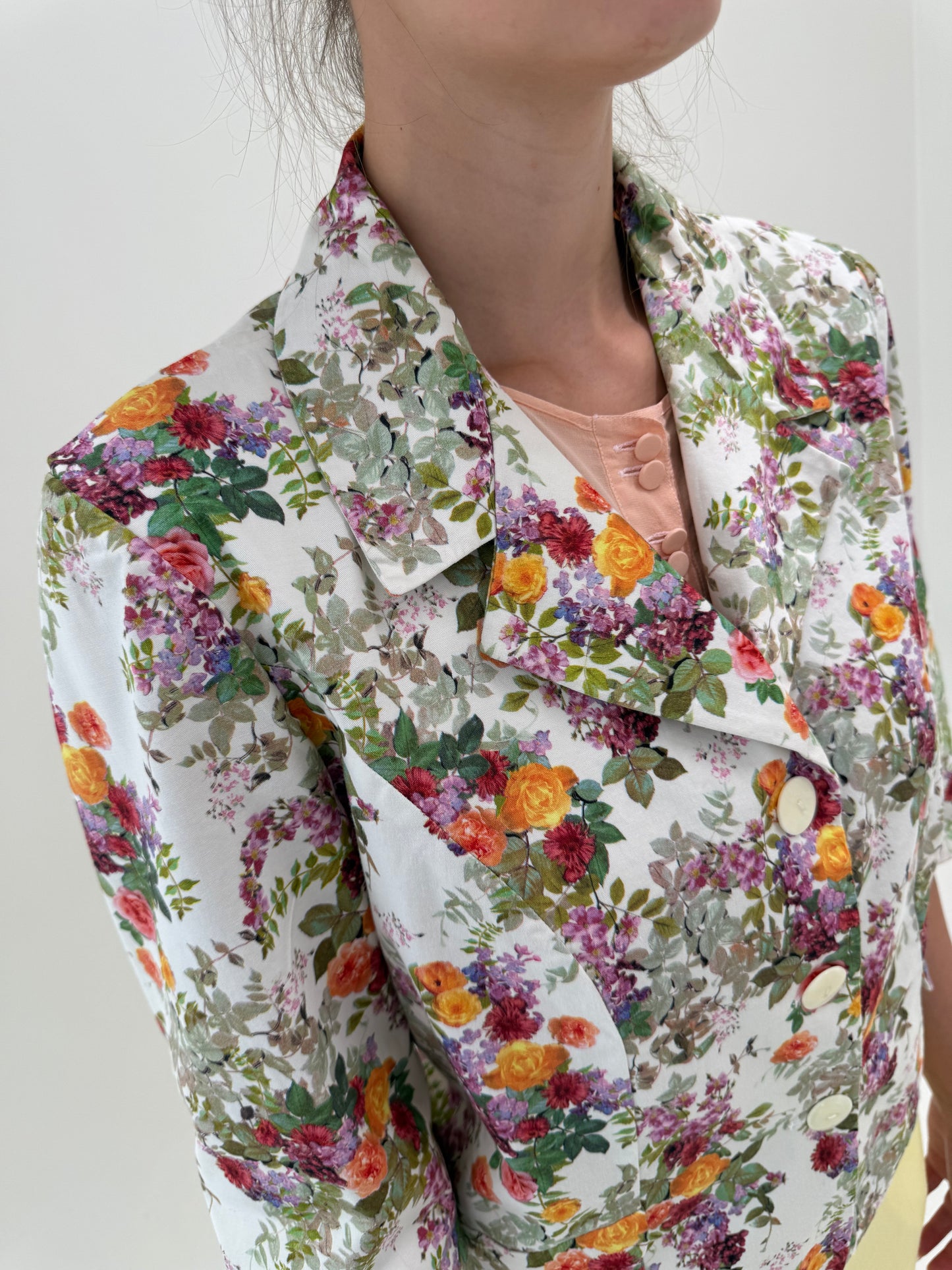 Sacou alb din bumbac cu print floral superb