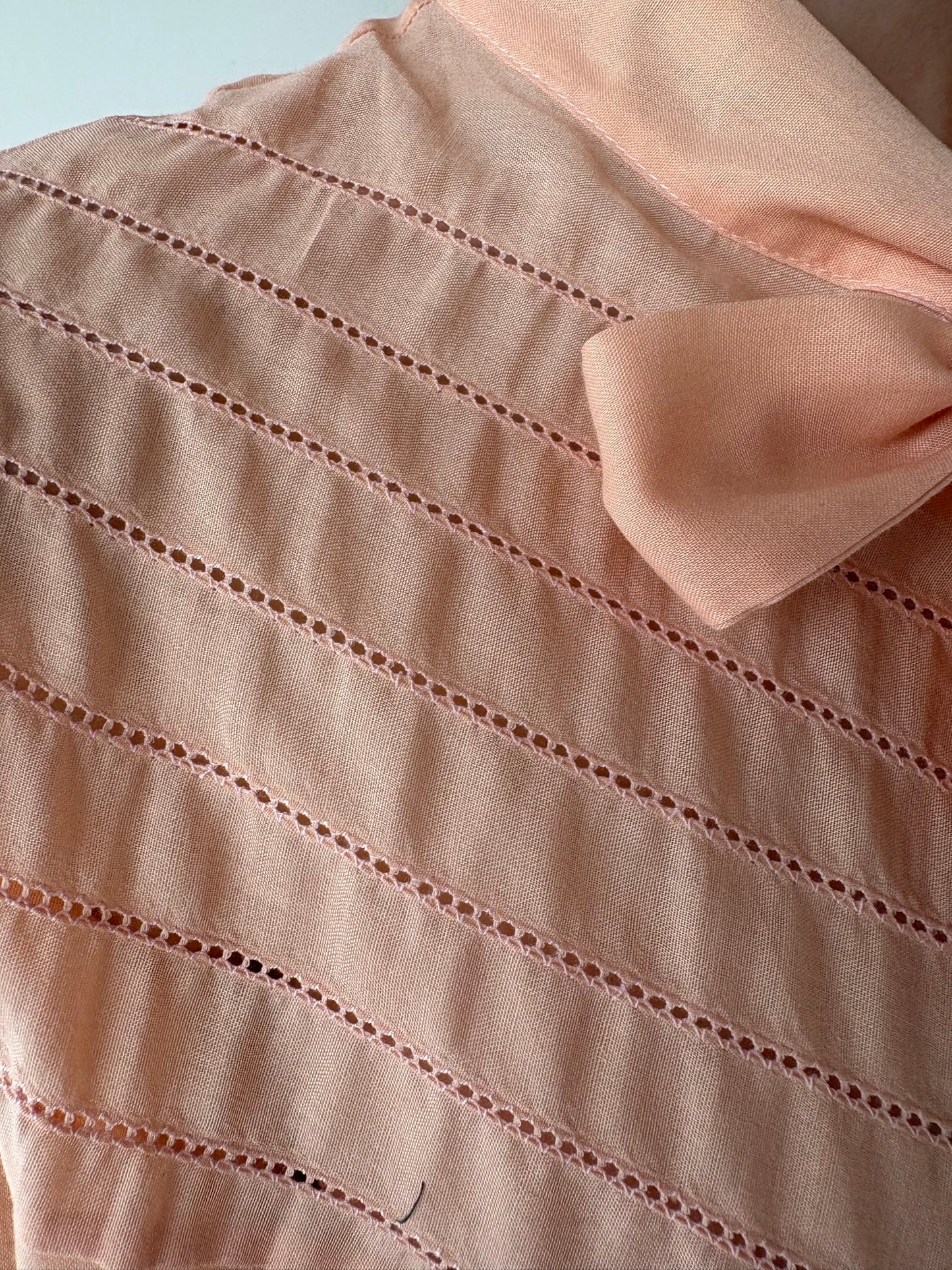 Cămașa vintage din lanita extrafina cu broderie manuală delicată