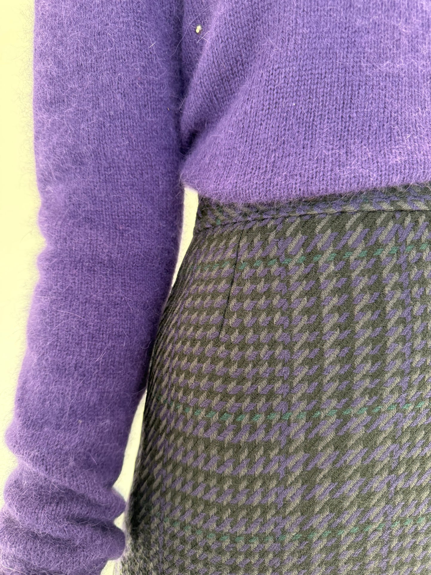 Set vintage din Tartan de lana pied du coq aubergine cu sacou cambrat