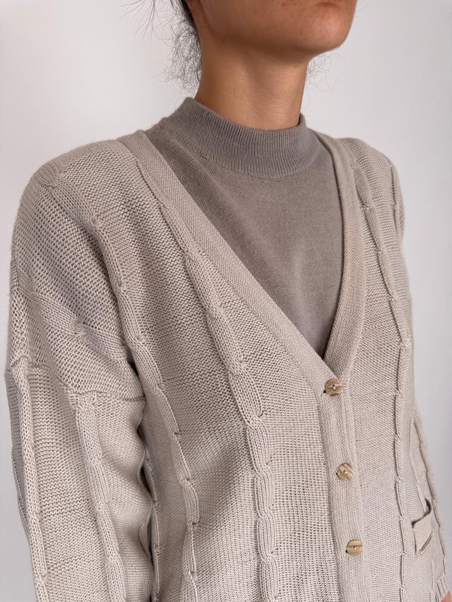 Cardigan silver gray cu torsade din lana plină extrafina