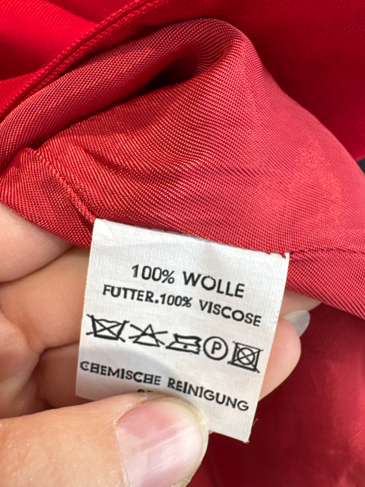 Sacou vintage cambrat cu paspoal și nasturi contrastanti din lana extrafina