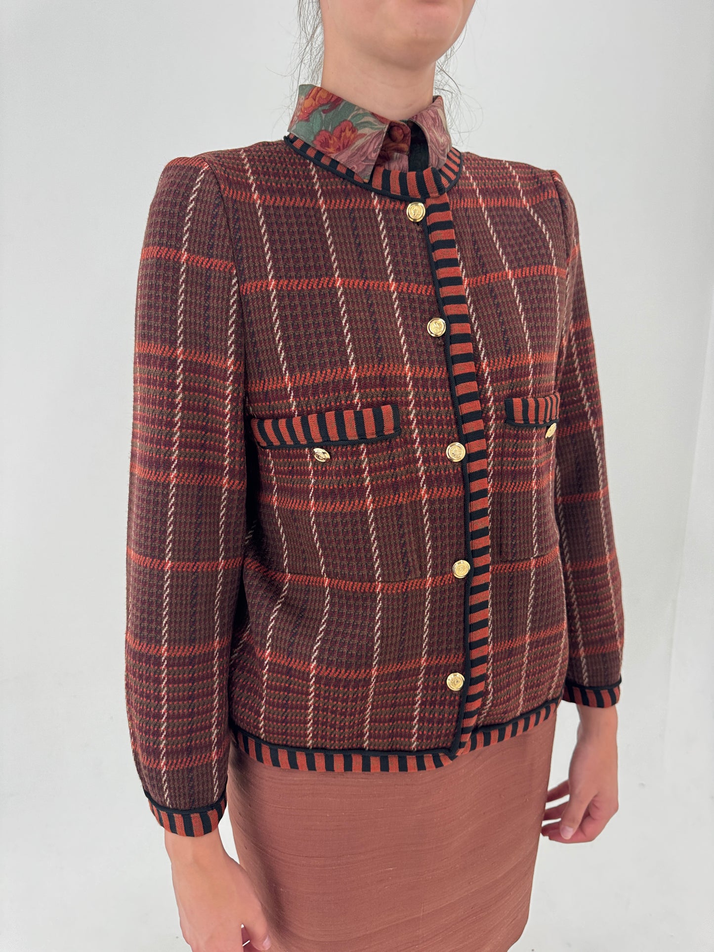Sacou in stil Chanel vintage italian din tricot de excepțional dens de lana extrem de fină