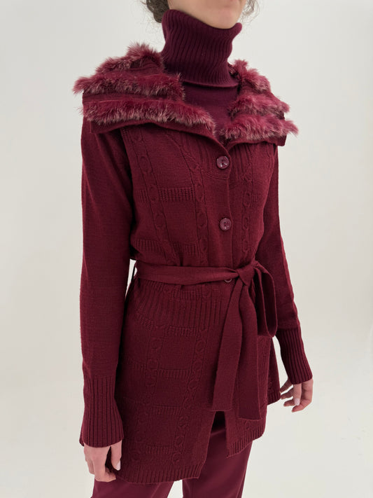 Cardigan lung gros burgundy din lana extrafina cu blană naturală și cordon
