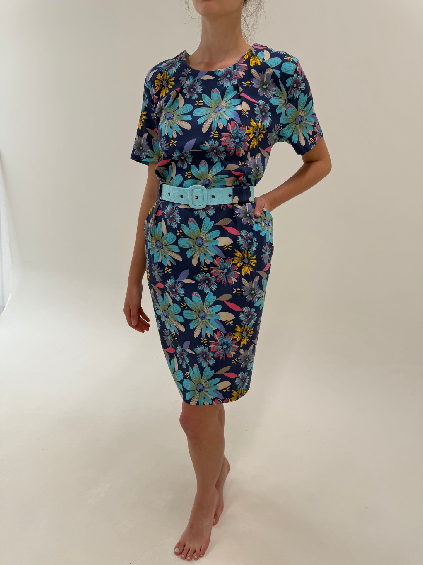 Rochie cu print floral și buzunare cu centura proprie