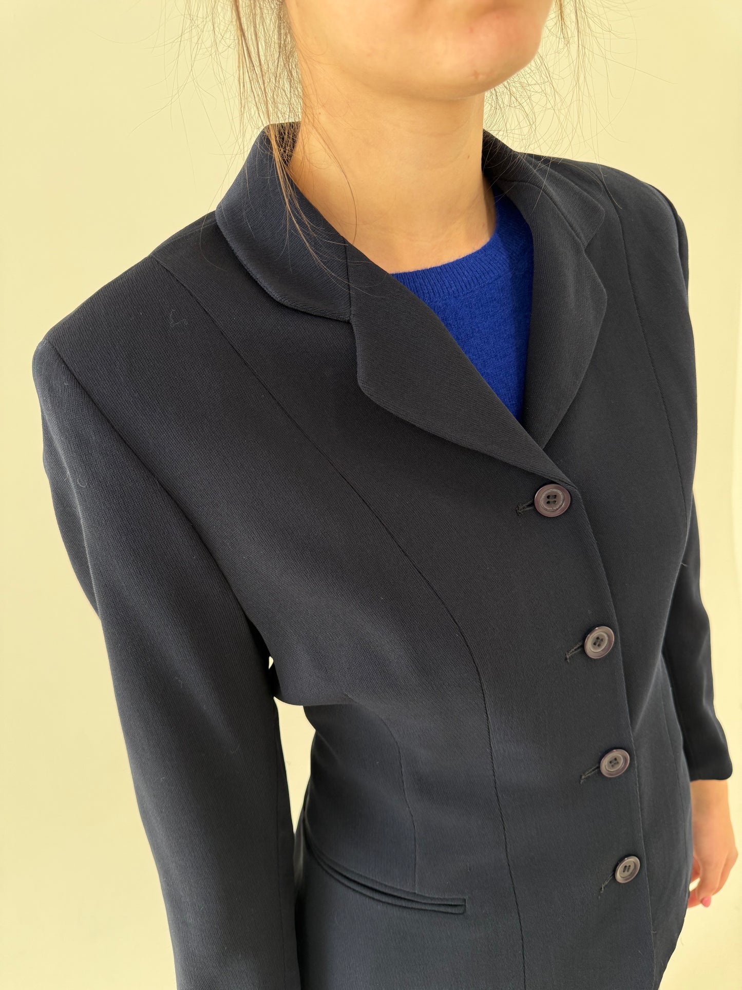 Sacou englezesc petite ușor cambrat din stofita excepțională texturată