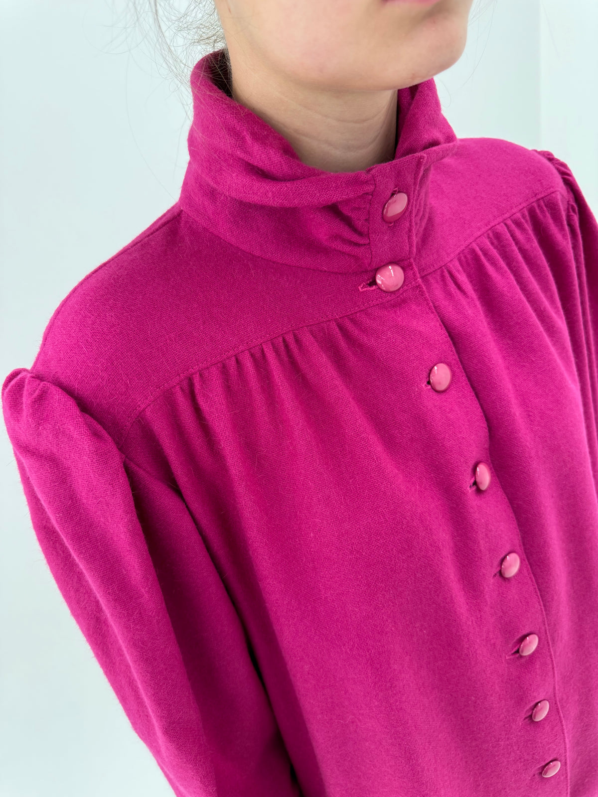 Costum fucsia vintage excepțional din lana extrafina