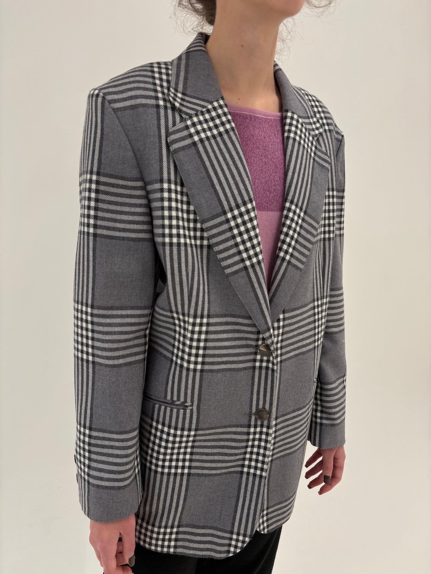 Sacou în carouri din stofă de lana extrafina pura certificată în croi lung