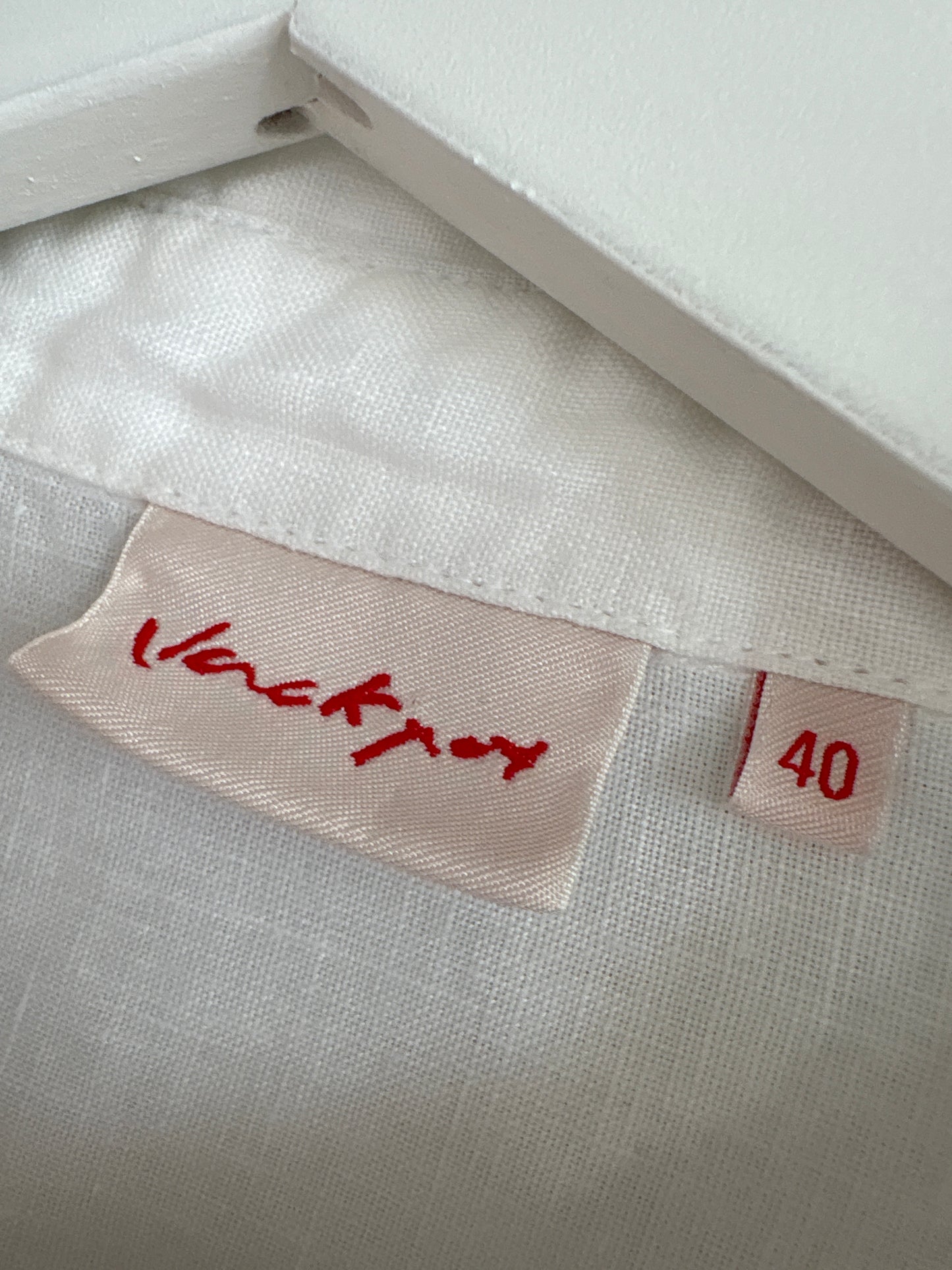 Cămașa din in premium cu inserții de broderie manuală