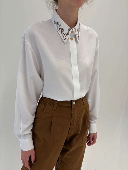 Cămașa vintage cu broderie chocolate brown