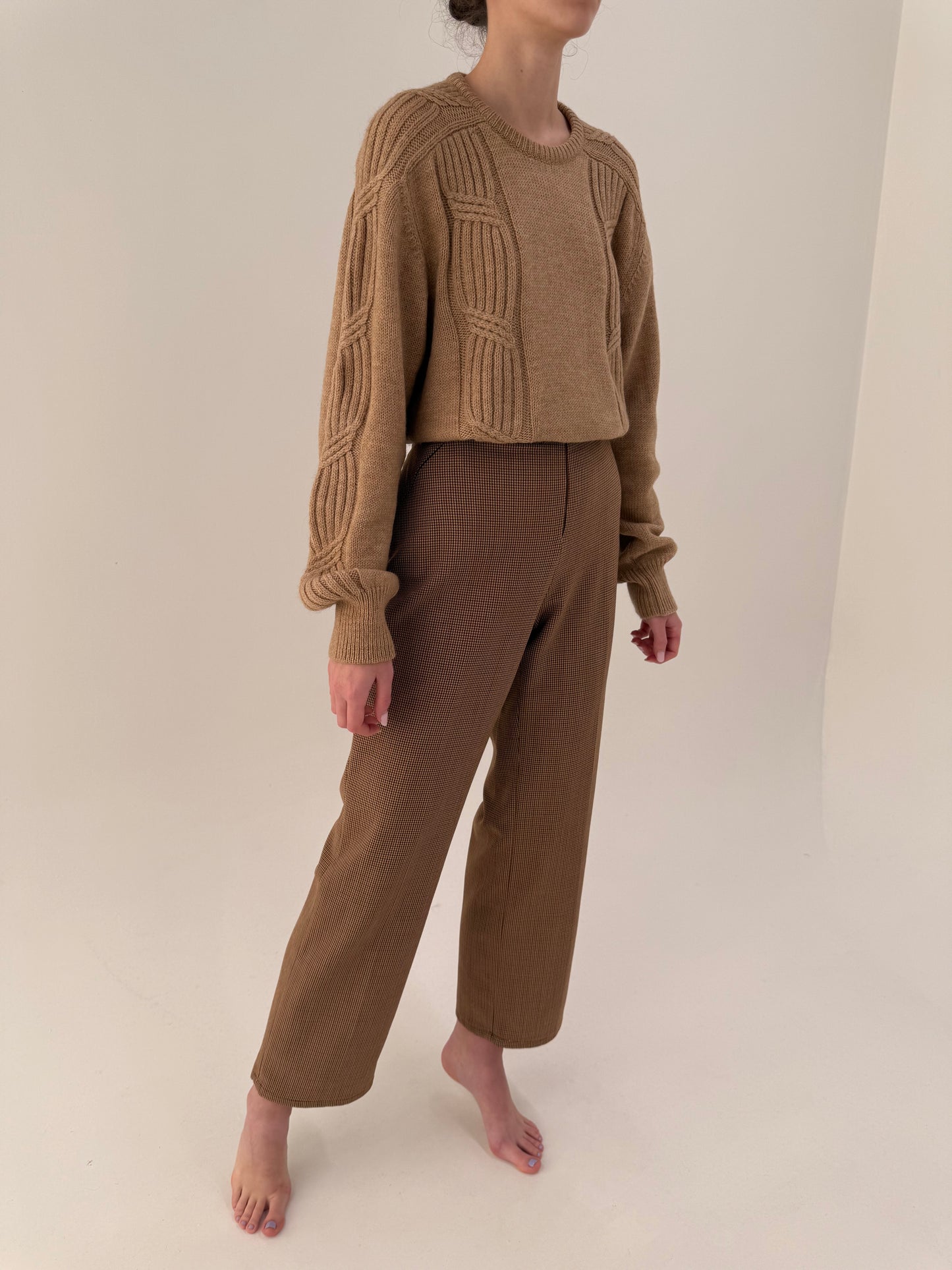 Pantaloni țigaretă camel de brand luxury italian cu print pied de coq