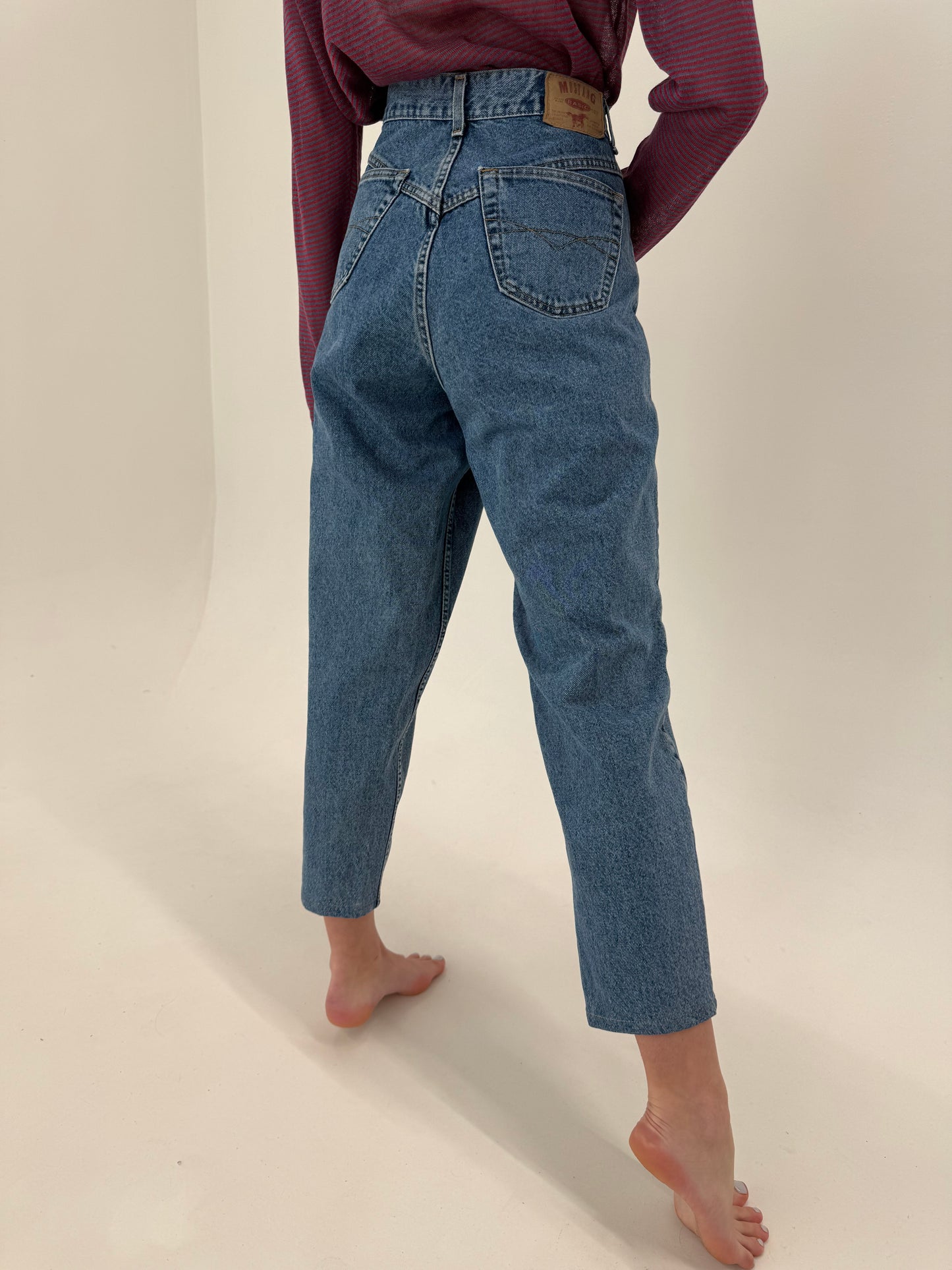 Jeans vintage premium mom fit clasic wash cu talie ultra înaltă