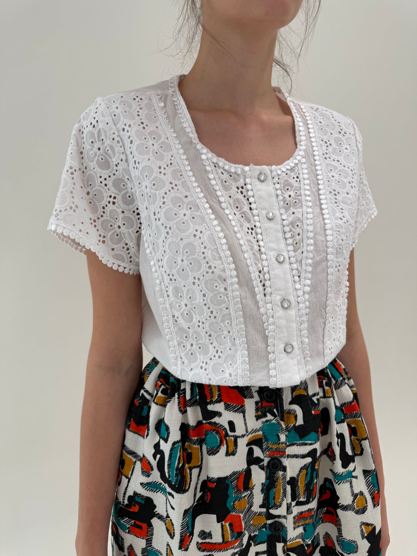 Cămașa vintage premium cu broderie anglaise și dantelă
