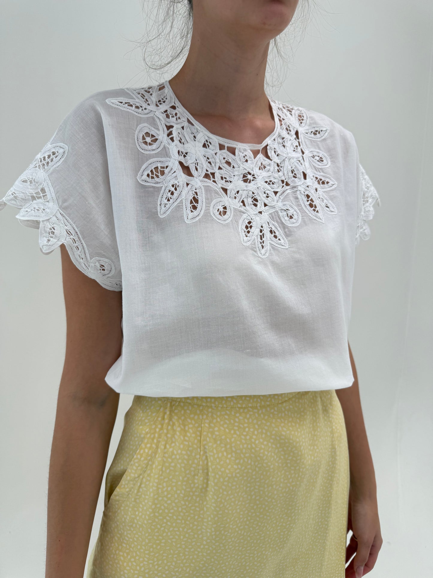 Top italian bijuterie cu dantelă macrame lucrată manual in croi oversized