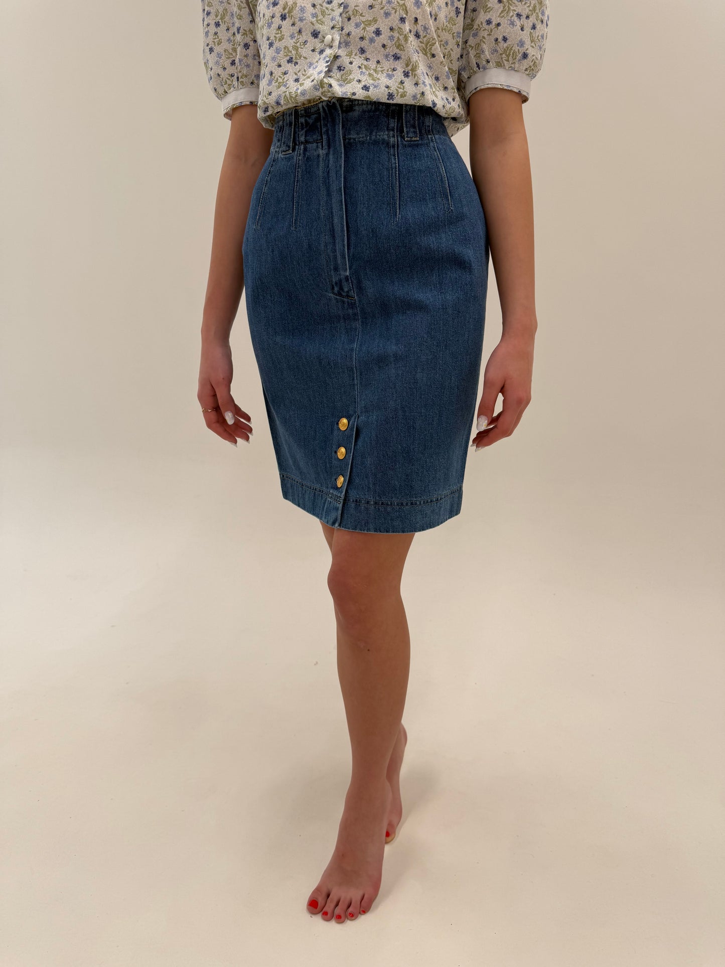 Fustă vintage creion din jeans cu feronerie aurie și inserție aurie la talie