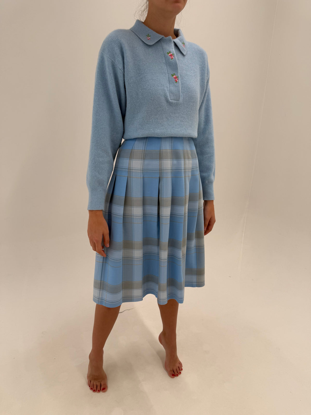 Fustă plisată baby blue în carouri din lanita extrafina midi cu talie înaltă