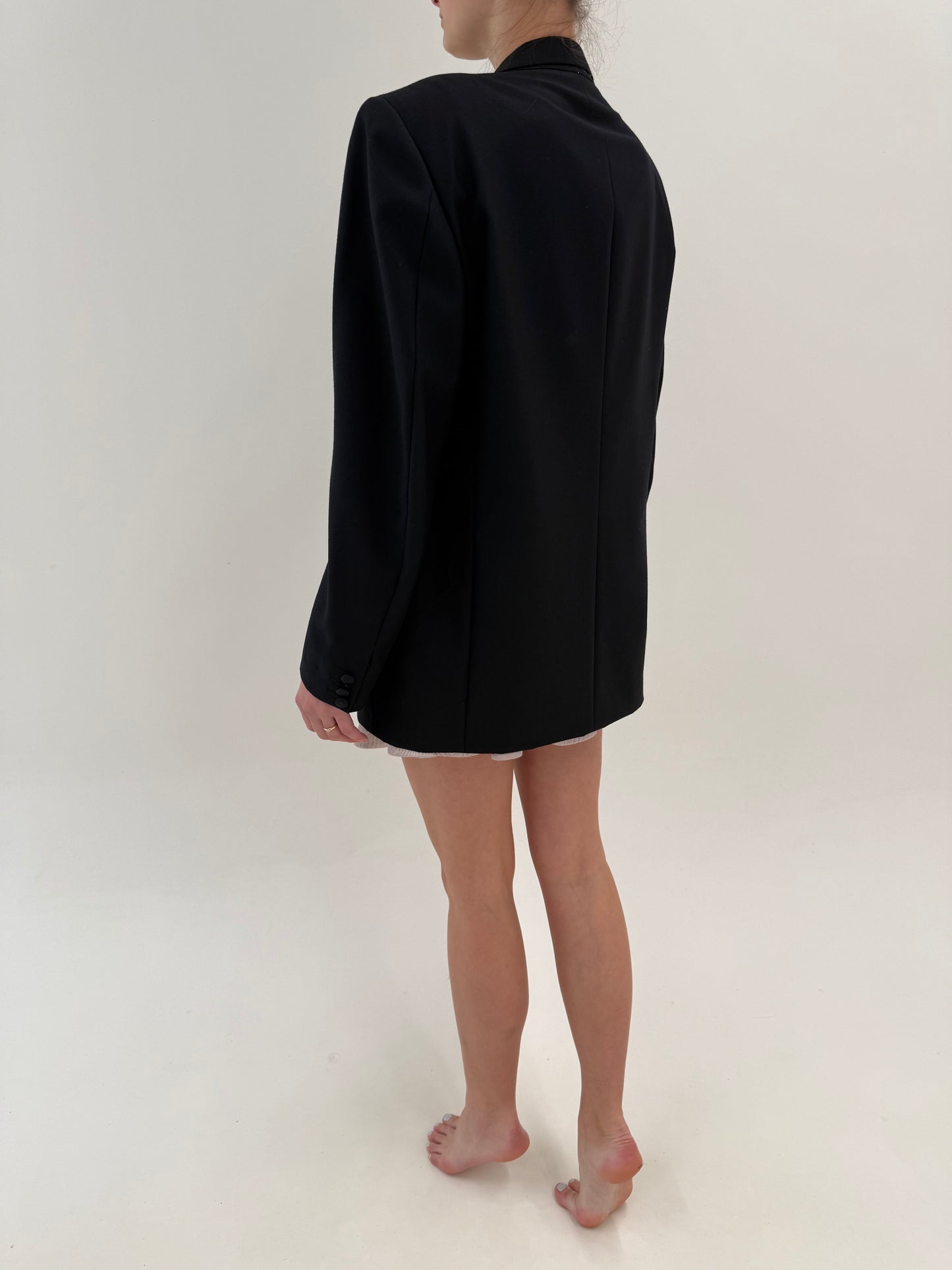 Sacou Yves Saint Laurent cu revere satinate din stofita lightweight all season