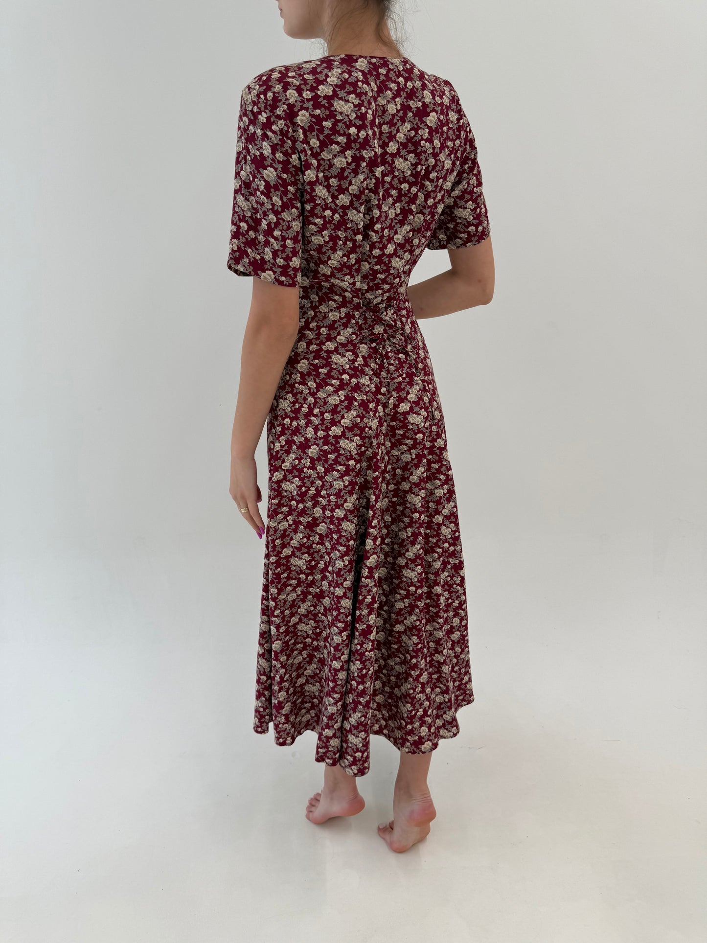 Rochie vintage maxi burgundy super vaporoasă cu felie reglabilă la spate