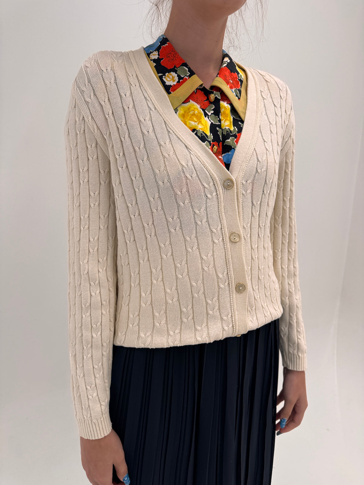 Cardigan din bumbac excepțional cu torsade light nude de gramaj mare