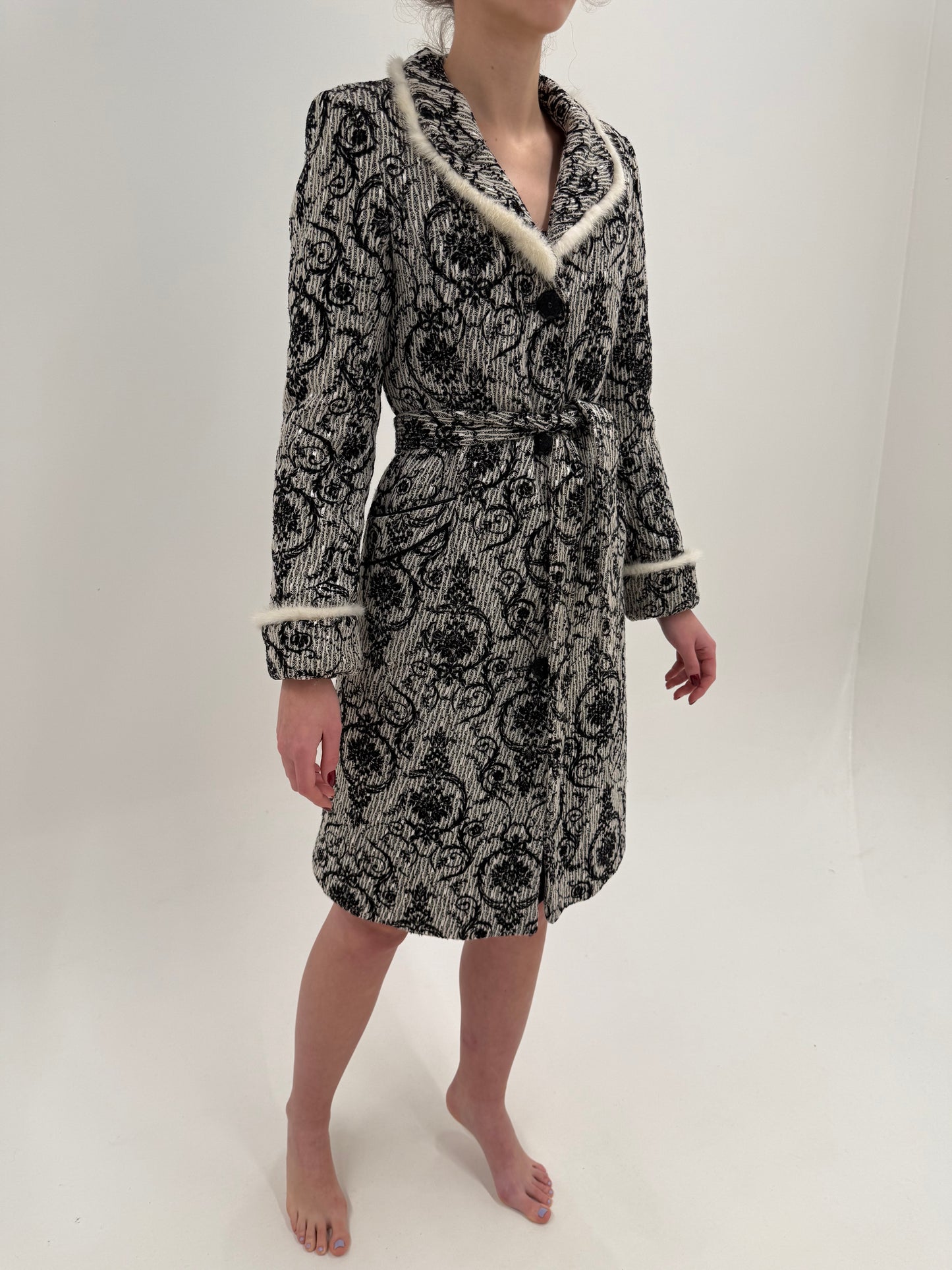 Palton vintage din lână jacquard structurată cu fir reliefat și blană de nurcă albă