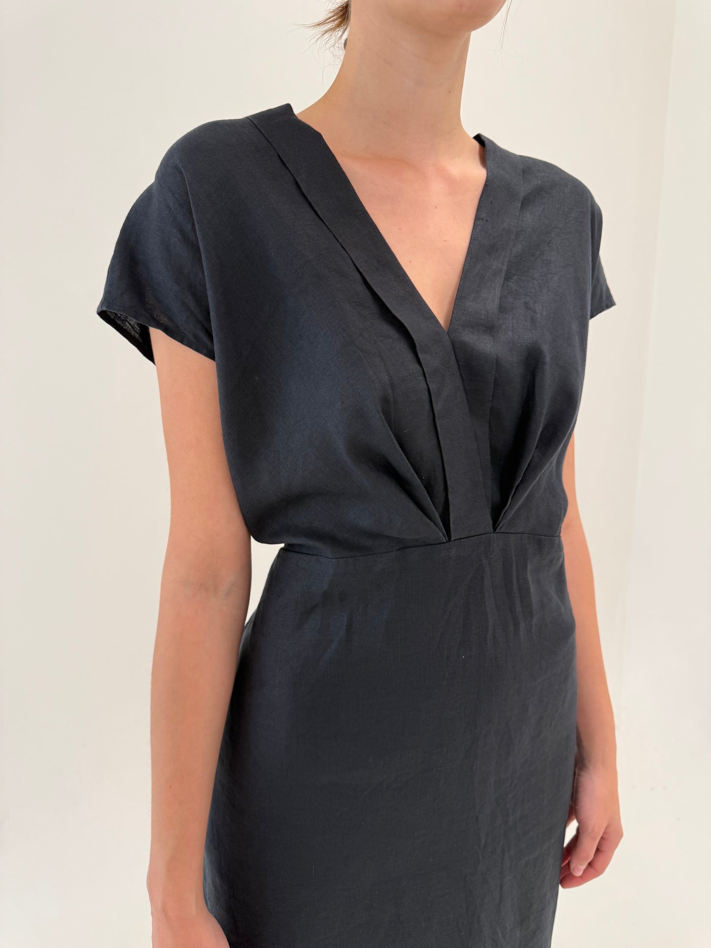 Rochie neagră maxi ultra chic din in cu talie elastică