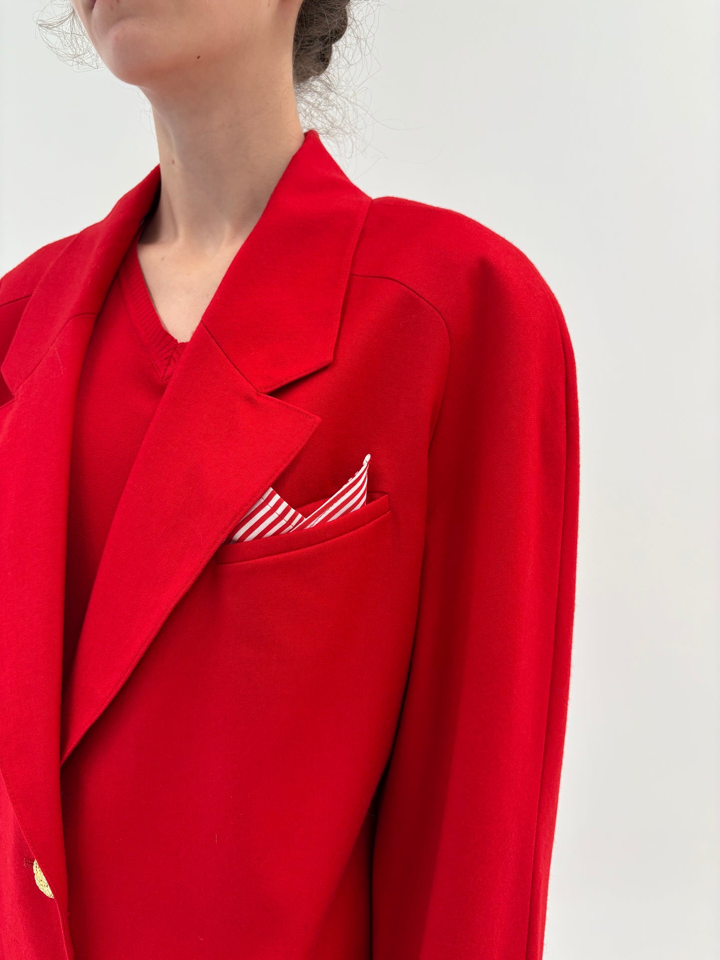 Sacou vintage cherry red din lana pura extrafina virgină certificată