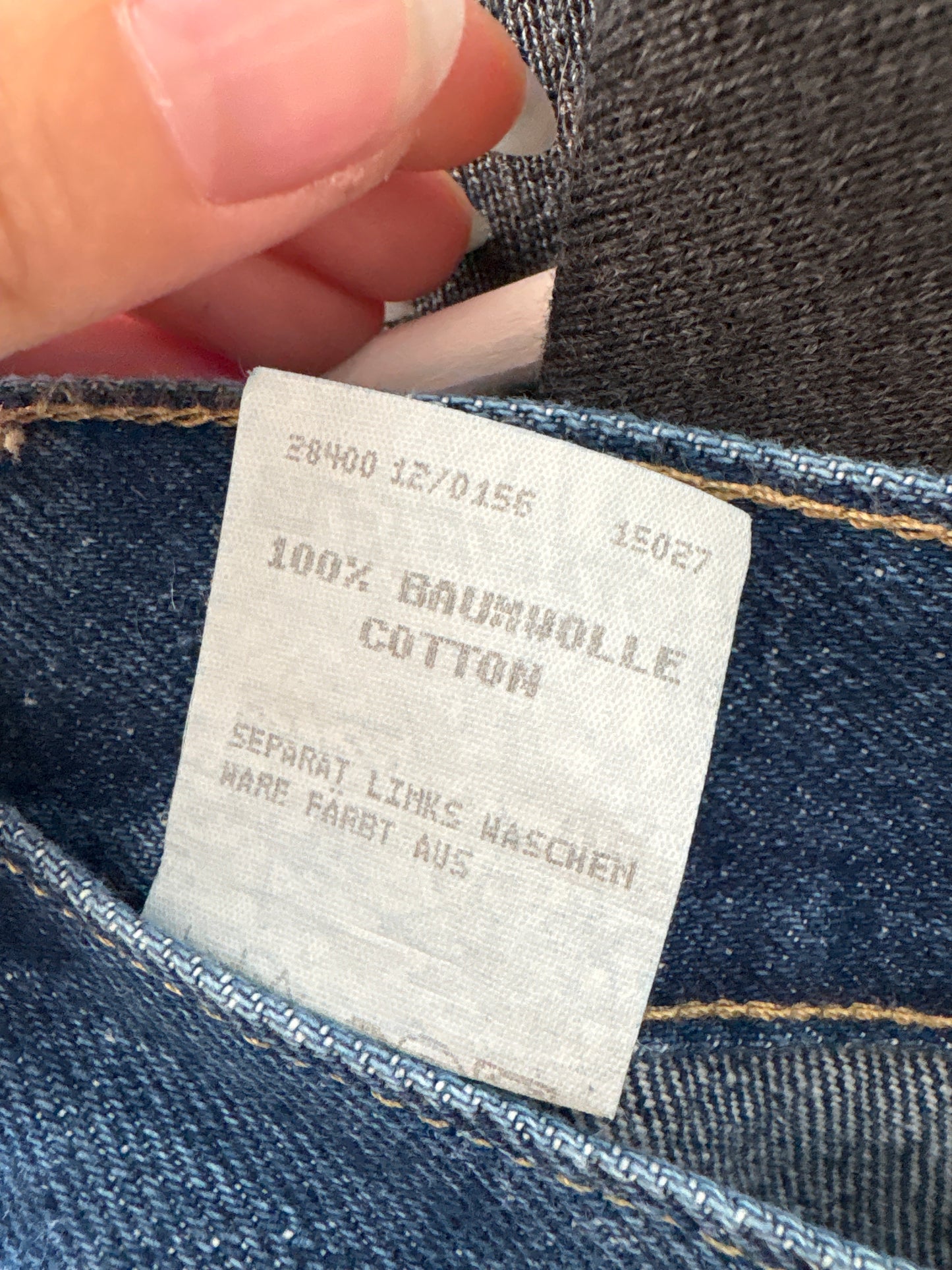 Jeans vintage cu influențe de streetwear dark wash