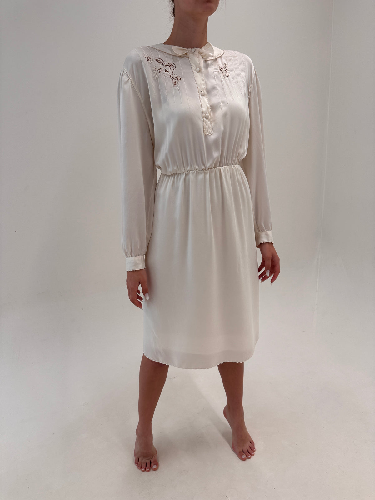 Rochie italiana butter white bijuterie din mătase naturală brodată manual