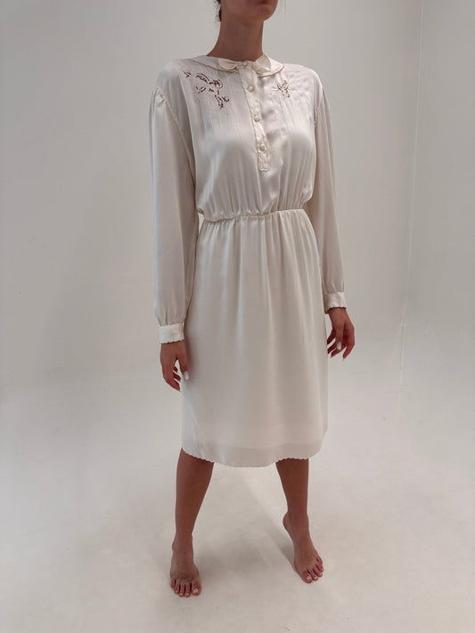 Rochie italiana butter white bijuterie din mătase naturală brodată manual