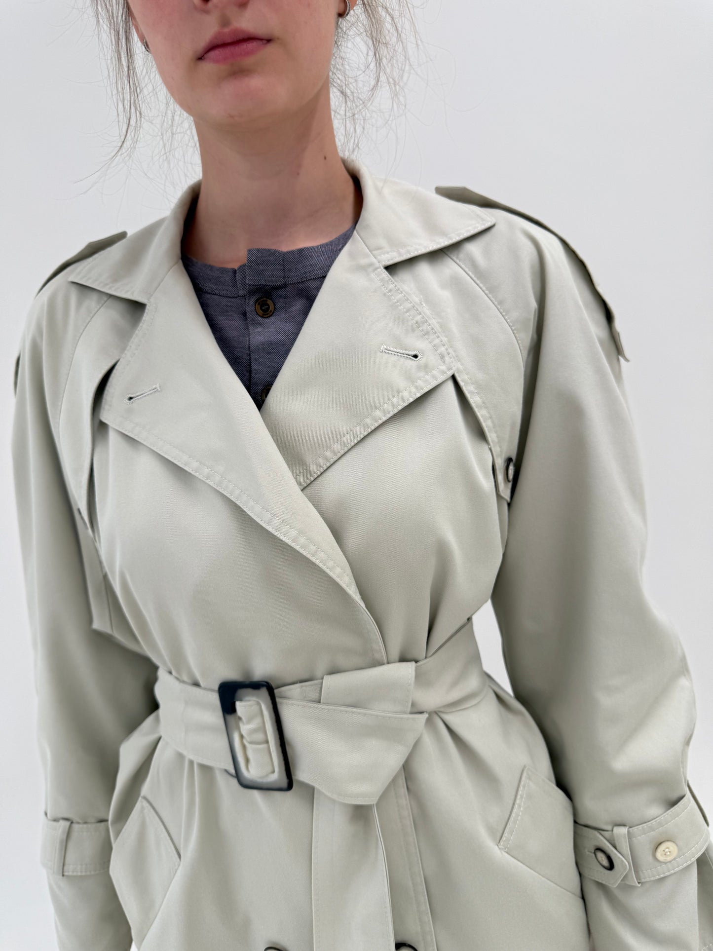 Trench vintage excepțional din gabardină în nuanța pudrată de brand premium